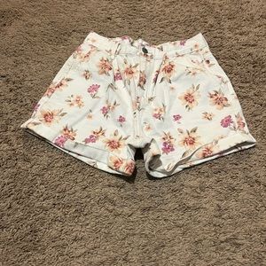 american eagle white jean shorts